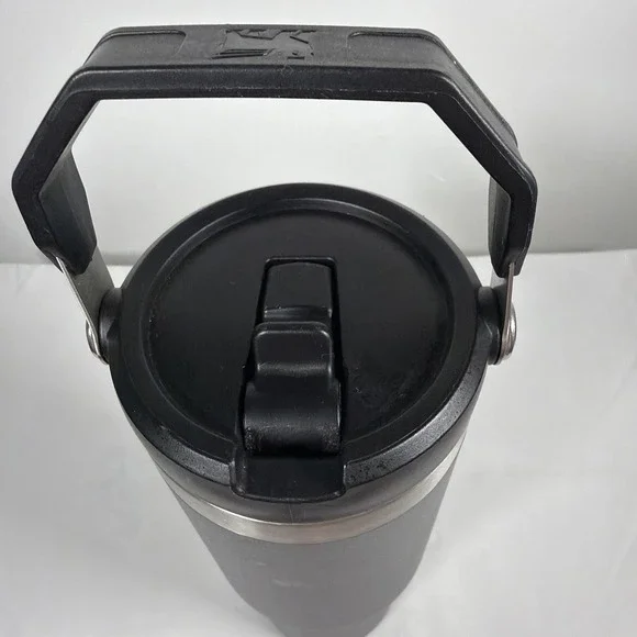 Stanley Cup Tumbler Black Gray Insulated Cold 30 Oz Water Bottle Sip Straw Top - Picture 3 of 10